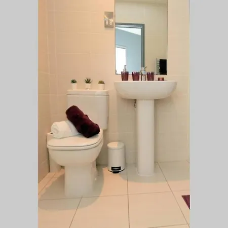 The Marsh - Amazing City Centre 2bed Apt * Bristol