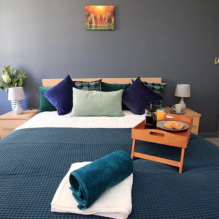 The Marsh - Amazing City Centre 2bed Apt * 布里斯托