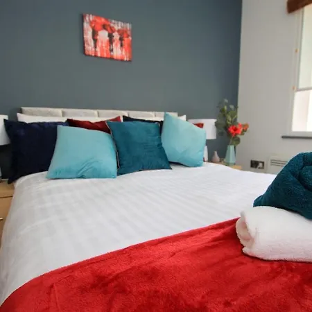 The Marsh - Amazing City Centre 2bed Apt 布里斯托